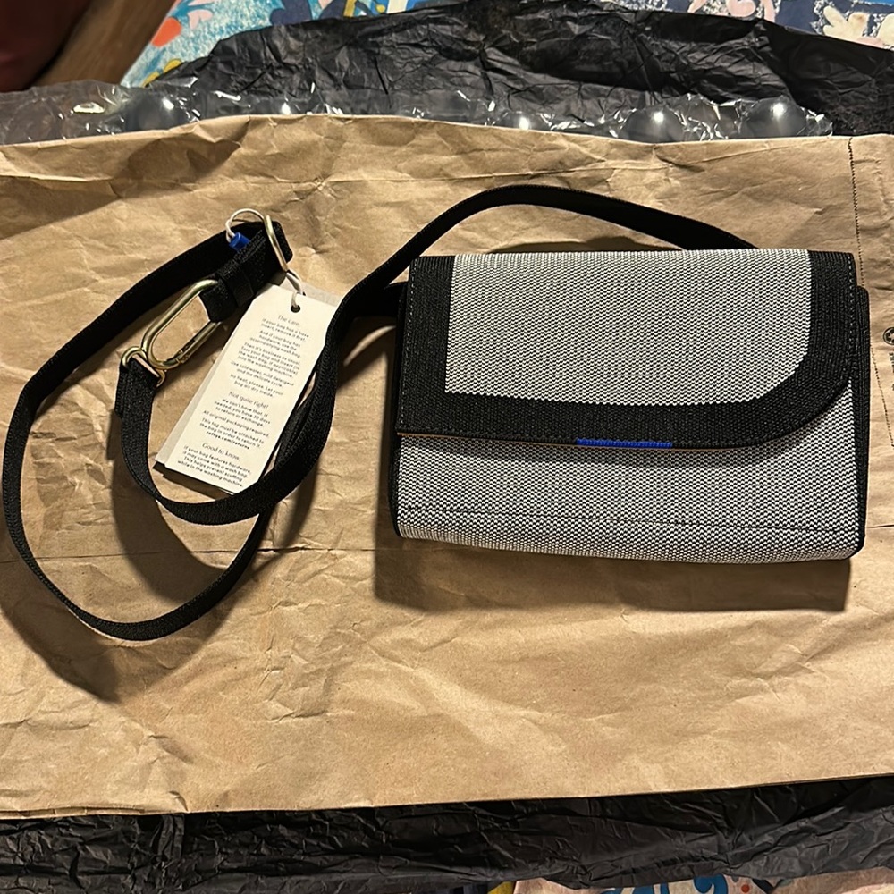 Rothy’s Belt Bag—BNWT—Grey Mist